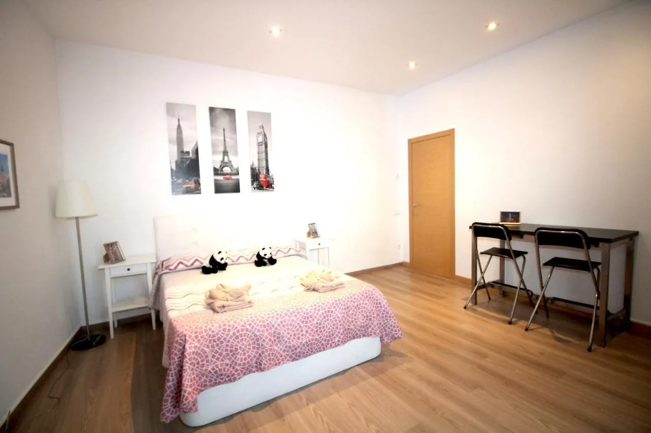 Rooms Gran Via 바르셀로나 홈스테이