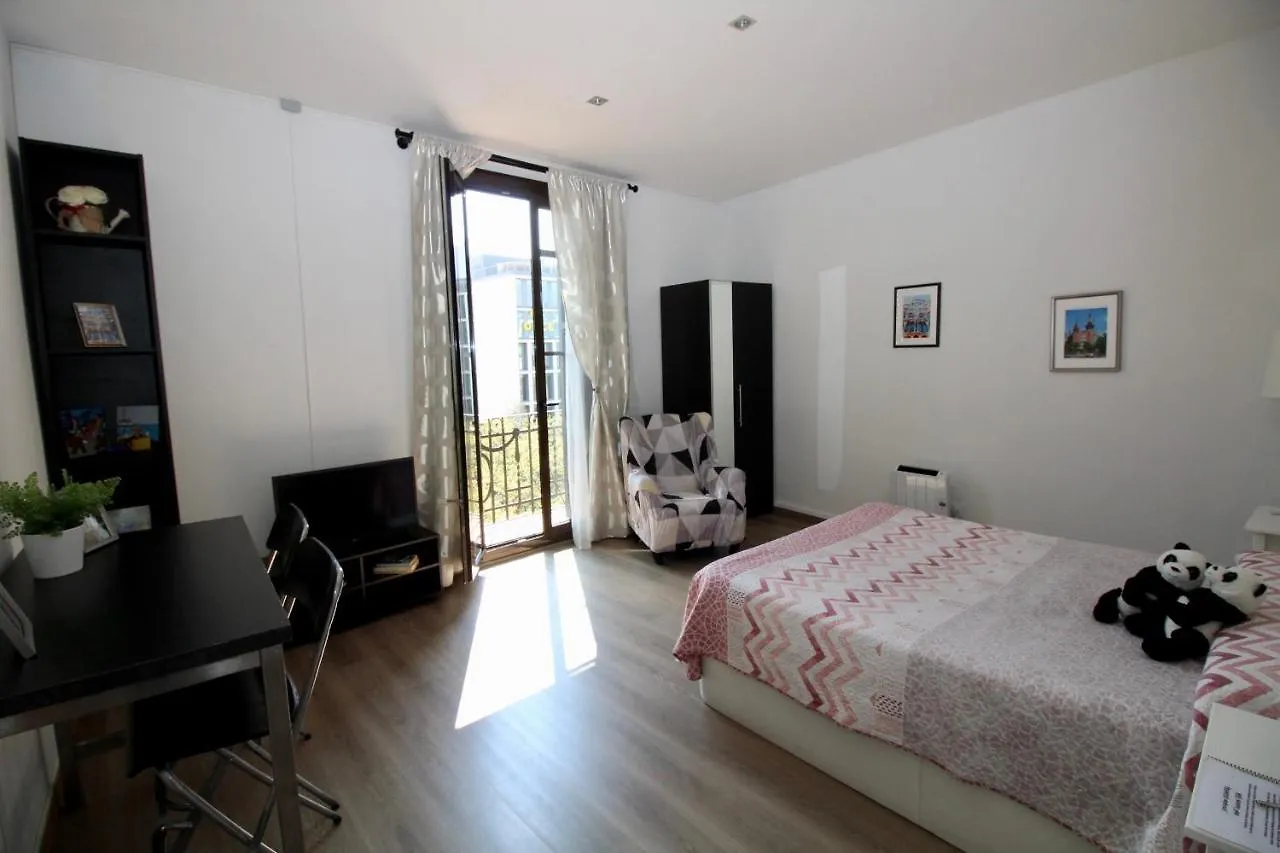 Homestay Rooms Gran Via Barcelona