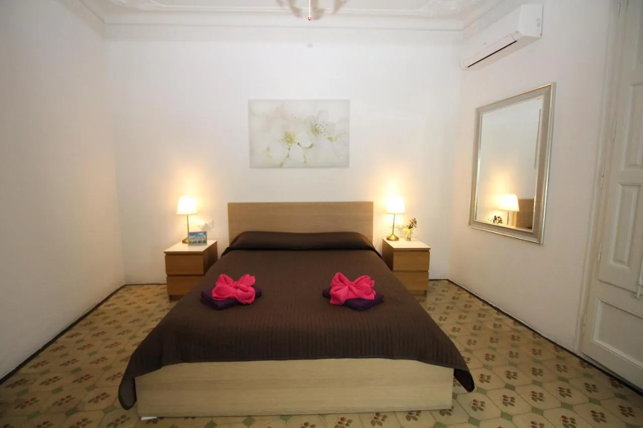 Homestay Rooms Gran Via Barcelona Spain