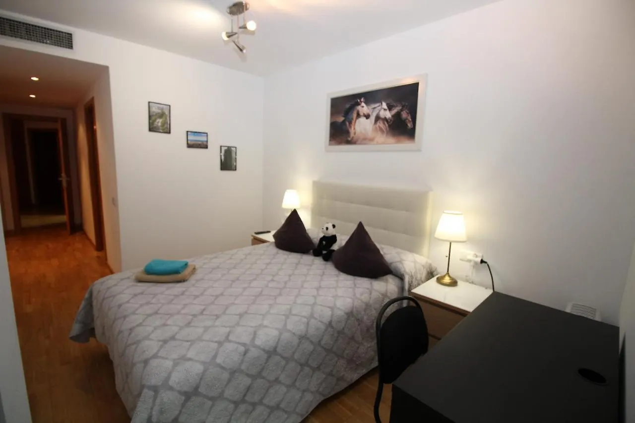 Homestay Rooms Gran Via Barcelona