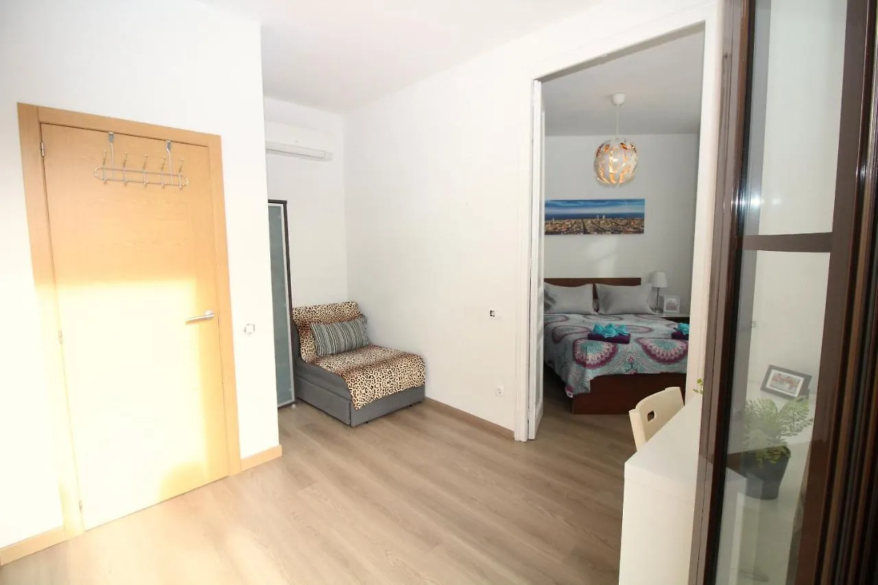 Rooms Gran Via Barcelona Homestay