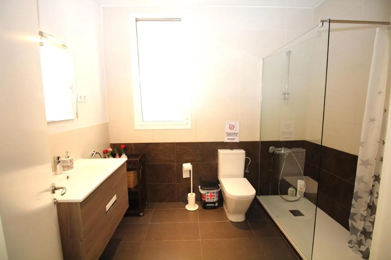 Rooms Gran Via Barcelona Homestay