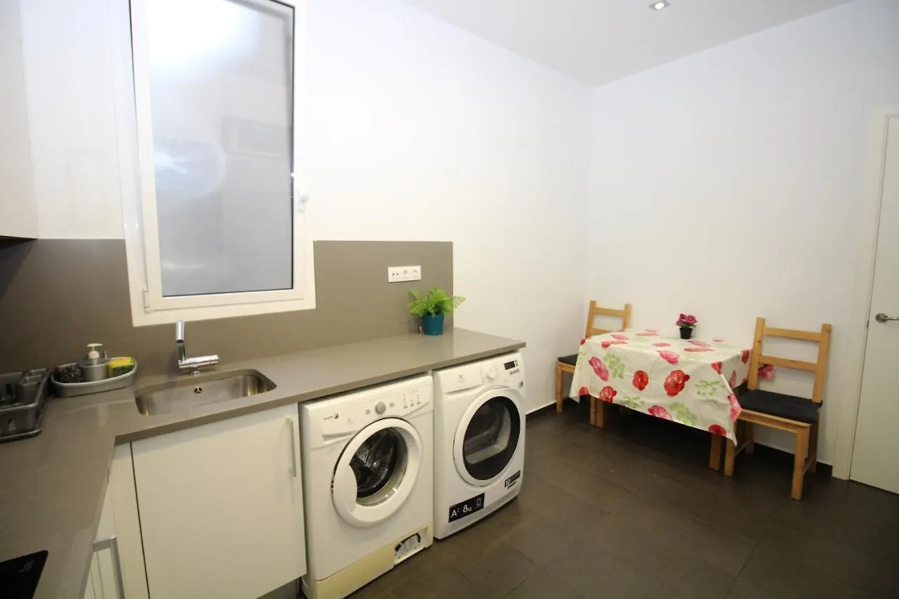 Homestay Rooms Gran Via Barcelona